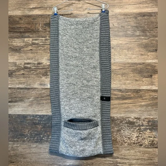 Lululemon Gray Knit Scarf with Pockets - Picture 3 of 4